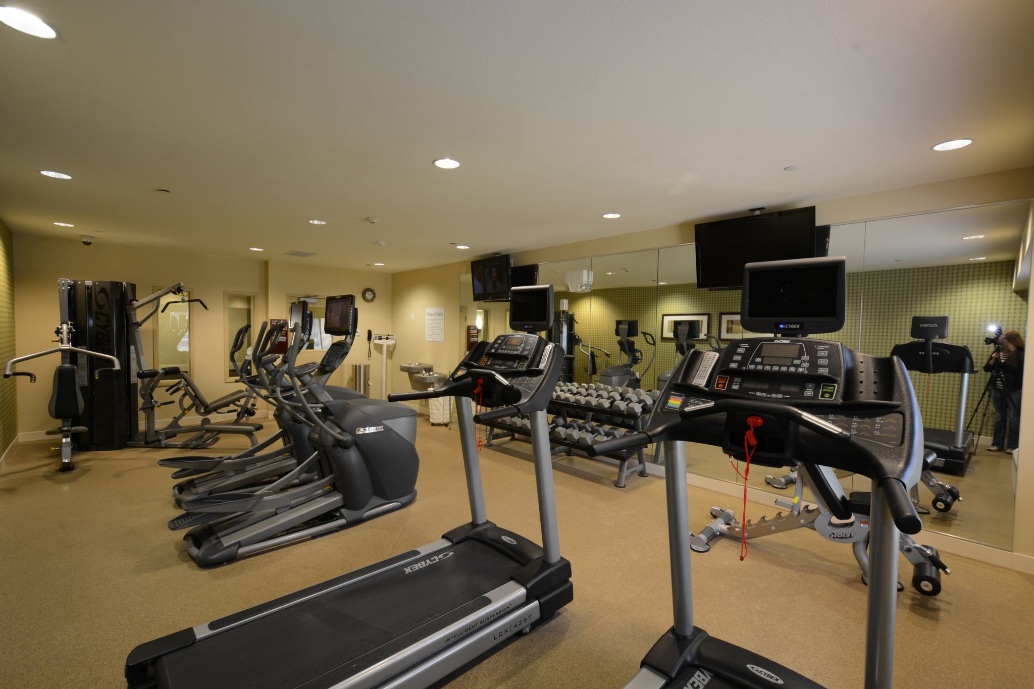 Holiday Inn exercise room